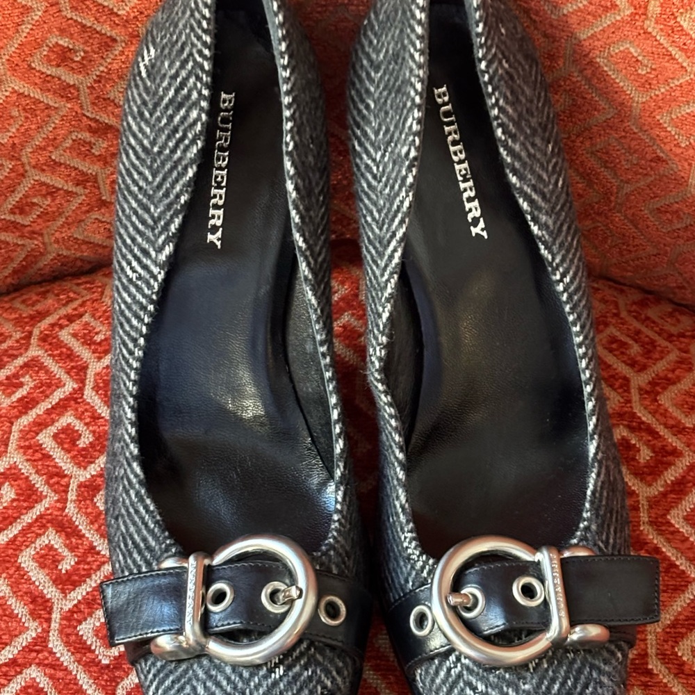 Authentic Burberry Women's Black and Gray Herringbone Heels EU 37/US 6.5-7